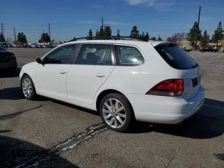 2014 Volkswagen Jetta SportWagen TDI w/Sunroof & Nav with VIN 3VWPL7AJ3EM628142, listed as a Copart auction lot 50186895 with 88,377 mi miles and Clean Title. Bid and sale history available at carsss.com. Image 2.