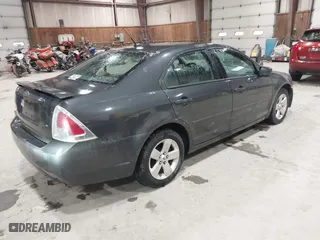 2007 Ford Fusion SE with VIN 3FAHP07Z87R279863, listed as a IAAI auction lot 41912611 with 197,703 mi miles. Bid and sale history available at carsss.com. Image 4.