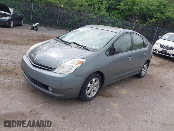 2005 Toyota Prius with VIN JTDKB20U153113348, listed as a IAAI auction lot 42048356 with 230,089 mi miles. Bid and sale history available at carsss.com. Image 2.