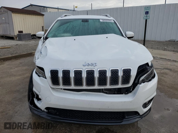 2019 Jeep Cherokee Latitude with VIN 1C4PJMCB9KD238151, listed as a Copart auction lot 50569995 with 121,833 mi miles and Salvage Title. Bid and sale history available at carsss.com. Image 5.