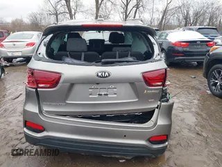 2019 Kia Sorento LX z VIN 5XYPGDA33KG537484, wystawiony jako IAAI lot #41441778 z przebiegiem 99 170 mil mil oraz . Historia ofert i sprzedaży dostępna na DreamBid. Obrazek 16.
