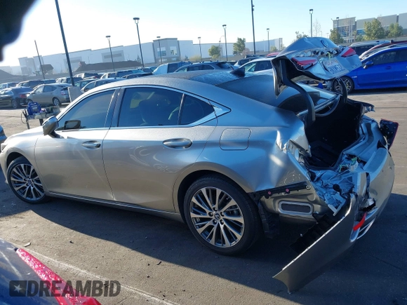 2019 Lexus ES 350 with VIN JTHBZ1B17K2004045, listed as a IAAI auction lot 41782256 with 58,039 mi miles and . Bid and sale history available at DreamBid. Image 14.