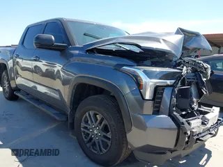 2025 Toyota Tundra SR with VIN 5TFLA5AB3SX043622, listed as a IAAI auction lot 42238251 with 2,594 mi miles and . Bid and sale history available at DreamBid. Image 1.