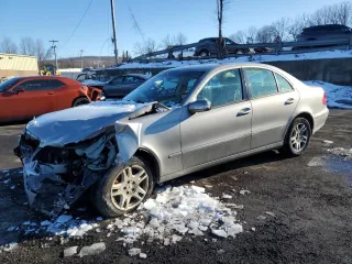 2004 Mercedes-Benz E-Class 3.2L with VIN WDBUF82J84X121052, listed as a Copart auction lot 46102465 with 0 mi miles and Salvage Title. Bid and sale history available at carsss.com. Image 1.