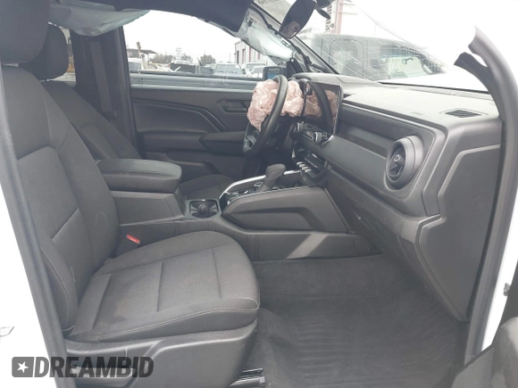 2024 Chevrolet Colorado 4WD Trail Boss с VIN 1GCPTEEK1R1156164, выставлен на аукционе IAAI как лот 42287048 с пробегом Не указан миль и . История ставок и продаж доступна на DreamBid. Изображение 5.