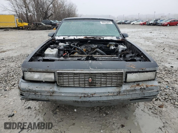1987 Chevrolet Monte Carlo z VIN 1G1GZ11Z9HR104445, wystawiony jako Copart lot #48035825 z przebiegiem 68 929 mil mil oraz Tytuł czysty. Historia ofert i sprzedaży dostępna na DreamBid. Obrazek 5.