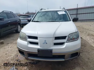 2004 Mitsubishi Outlander LS with VIN JA4LZ31F04U060022, listed as a IAAI auction lot 41775408 with 83,515 mi miles. Bid and sale history available at carsss.com. Image 12.