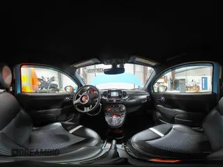 2017 FIAT 500e z VIN 3C3CFFGE5HT579876, wystawiony jako Copart lot #43909125 z przebiegiem 16 772 mil mil oraz Szkoda całkowita • Salvage title. Historia ofert i sprzedaży dostępna na DreamBid. Obrazek 14.