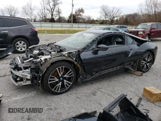 2016 BMW i8 with VIN WBY2Z2C58GV675639, listed as a Copart auction lot 84655254 with 0 mi miles and Salvage Title. Bid and sale history available at carsss.com. Image 1.