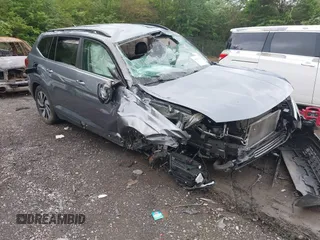 2024 Volkswagen Atlas SE z VIN 1V2WR2CA2RC536071, wystawiony jako IAAI lot #42087700 z przebiegiem 38 879 mil mil oraz . Historia ofert i sprzedaży dostępna na DreamBid. Obrazek 1.