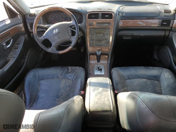 2005 Hyundai XG350 with VIN KMHFU45E45A408539, listed as a Copart auction lot 45954735 with 137,944 mi miles and Salvage Title. Bid and sale history available at carsss.com. Image 8.