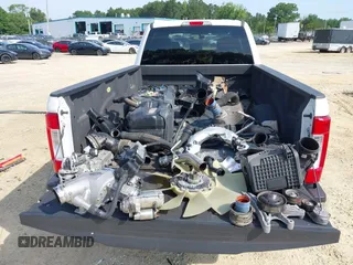 2019 Ford F-250 XL с VIN 1FT7W2BT7KEC91943, выставлен на аукционе IAAI как лот 42412103 с пробегом Не указан миль и . История ставок и продаж доступна на DreamBid. Изображение 12.