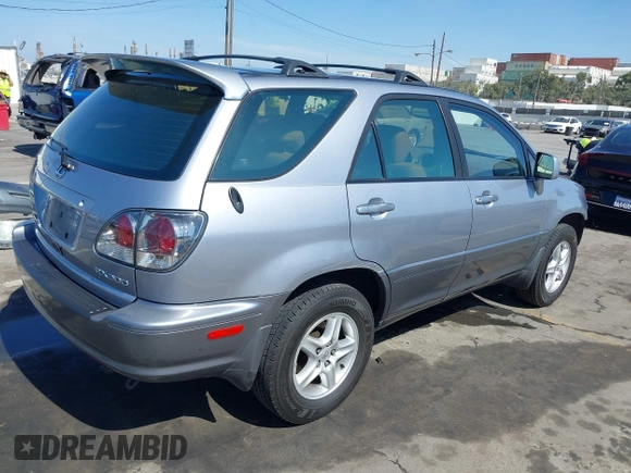 2002 Lexus RX with VIN JTJGF10U720140178, listed as a IAAI auction lot 41686562 with 166,211 mi miles. Bid and sale history available at carsss.com. Image 4.