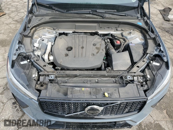 2023 Volvo XC60 Plus Dark Theme z VIN YV4L12RW9P1337099, wystawiony jako Copart lot #50022415 z przebiegiem 38 996 mil mil oraz Szkoda całkowita • Salvage title. Historia ofert i sprzedaży dostępna na DreamBid. Obrazek 11.