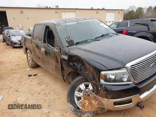 2004 Ford F-150 XLT with VIN 1FTPW145X4KC47898, listed as a IAAI auction lot 41617178 with 196,584 mi miles. Bid and sale history available at carsss.com. Image 1.