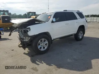 2021 Toyota 4Runner SR5 с VIN JTEMU5JR9M5895976, выставлен на аукционе Copart как лот 54110465 с пробегом 98 469 миль миль и Списание • Salvage title. История ставок и продаж доступна на DreamBid. Изображение 1.