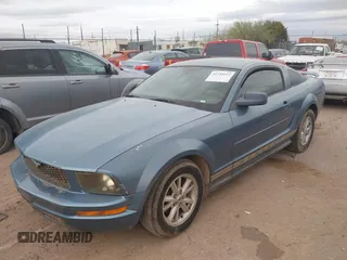2005 Ford Mustang Deluxe with VIN 1ZVFT80N155155157, listed as a IAAI auction lot 41739123 with 132,491 mi miles. Bid and sale history available at carsss.com. Image 2.