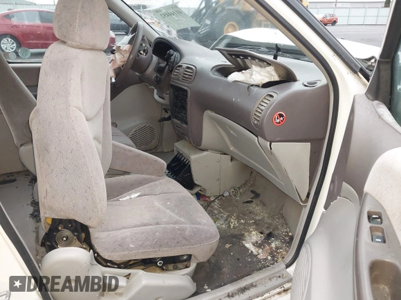 1997 Nissan Quest XE z VIN 4N2DN1119VD816959, wystawiony jako IAAI lot #41144452 z przebiegiem 113 925 mil mil oraz . Historia ofert i sprzedaży dostępna na DreamBid. Obrazek 5.