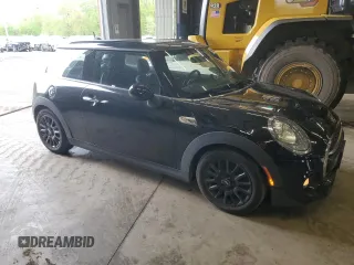 2017 MINI Hardtop Cooper S with VIN WMWXP7C56H2A45082, listed as a Copart auction lot 55996895 with 145,313 mi miles and Clean Title. Bid and sale history available at DreamBid. Image 4.