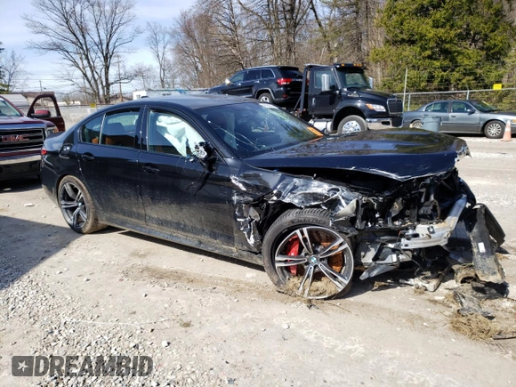 2022 BMW M5 z VIN WBS83CH01NCH75182, wystawiony jako Copart lot #46284903 z przebiegiem Nie podano mil oraz . Historia ofert i sprzedaży dostępna na DreamBid. Obrazek 4.