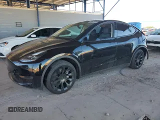 2024 Tesla Model Y z VIN 7SAYGDED9RF019035, wystawiony jako Copart lot #56067115 z przebiegiem 24 049 mil mil oraz Szkoda całkowita • Salvage title. Historia ofert i sprzedaży dostępna na DreamBid. Obrazek 1.