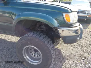 2001 Toyota 4Runner SR5 z VIN JT3HN86RX10358110, wystawiony jako IAAI lot #41807749 z przebiegiem 280 865 mil mil oraz . Historia ofert i sprzedaży dostępna na DreamBid. Obrazek 17.