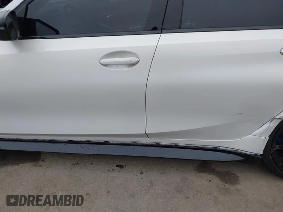 2022 BMW M3 Competition z VIN WBS33AY09NFL79043, wystawiony jako IAAI lot #42180934 z przebiegiem 31 837 mil mil oraz . Historia ofert i sprzedaży dostępna na DreamBid. Obrazek 17.