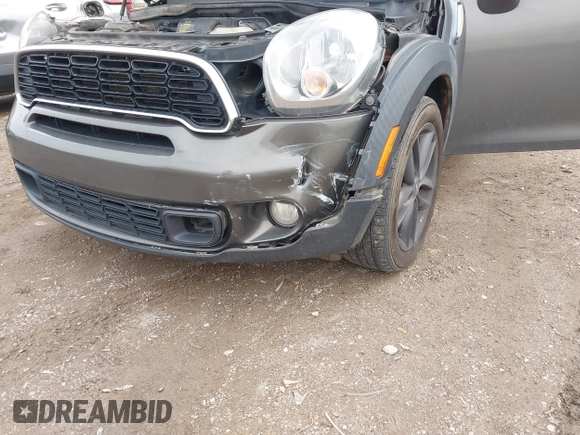 2014 MINI Countryman S with VIN WMWZC3C55EWT00349, listed as a IAAI auction lot 41738181 with 133,662 mi miles and . Bid and sale history available at DreamBid. Image 6.