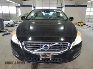 2012 Volvo S60 T6 z VIN YV1902FH6C2037945, wystawiony jako Copart lot #46753375 z przebiegiem 127 531 mil mil oraz Czysty tytuł • Clean title. Historia ofert i sprzedaży dostępna na DreamBid. Obrazek 5.