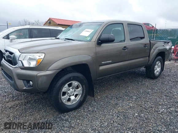2015 Toyota Tacoma with VIN 3TMLU4EN1FM201554, listed as a IAAI auction lot 42008012 with 118,313 mi miles and . Bid and sale history available at DreamBid. Image 20.