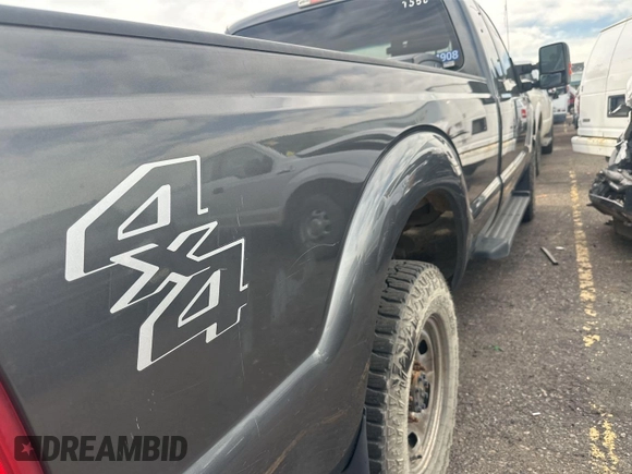 2015 Ford F-250 XLT z VIN 1FT7X2B61FEC57669, wystawiony jako IAAI lot #42430375 z przebiegiem 141 252 mil mil oraz . Historia ofert i sprzedaży dostępna na DreamBid. Obrazek 29.