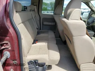 2004 Ford F-150 XLT z VIN 1FTPX14554NB47624, wystawiony jako Copart lot #57280685 z przebiegiem 77 981 mil mil oraz Czysty tytuł • Clean title. Historia ofert i sprzedaży dostępna na DreamBid. Obrazek 10.