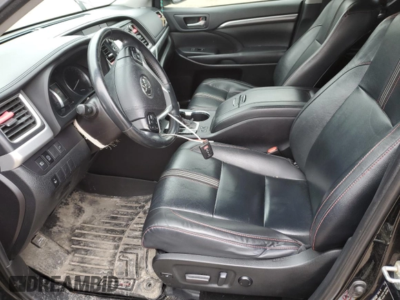 2019 Toyota Highlander SE z VIN 5TDJZRFH2KS963669, wystawiony jako Copart lot #52721595 z przebiegiem 85 366 mil mil oraz Szkoda całkowita • Salvage title. Historia ofert i sprzedaży dostępna na DreamBid. Obrazek 7.