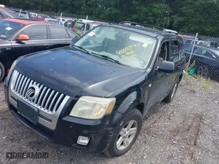 2008 Mercury Mariner with VIN 4M2CU39H28KJ29475, listed as a IAAI auction lot 40083583 with 174,716 mi miles. Bid and sale history available at carsss.com. Image 2.