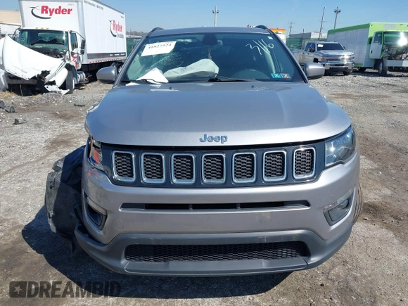 2017 Jeep Compass Latitude with VIN 3C4NJDBBXHT624119, listed as a IAAI auction lot 41827524 with 51,163 mi miles. Bid and sale history available at carsss.com. Image 12.