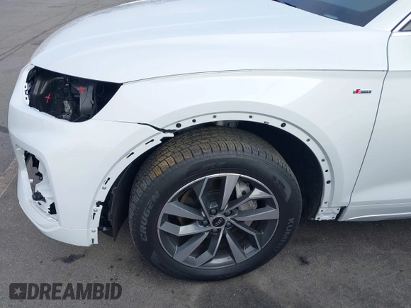 2024 Audi Q5 S line Premium z VIN WA1GAAFY0R2070950, wystawiony jako IAAI lot #41118186 z przebiegiem 3248 mil mil oraz . Historia ofert i sprzedaży dostępna na DreamBid. Obrazek 21.