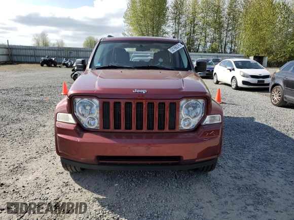 2008 Jeep Liberty Sport z VIN 1J8GN28K98W257967, wystawiony jako Copart lot #53166375 z przebiegiem 112 612 mil mil oraz Szkoda całkowita • Salvage title. Historia ofert i sprzedaży dostępna na DreamBid. Obrazek 5.
