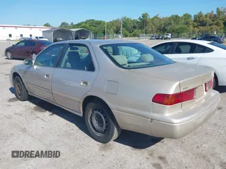 2001 Toyota Camry CE with VIN 4T1BG22K81U075419, listed as a IAAI auction lot 41994243 with 176,157 mi miles. Bid and sale history available at carsss.com. Image 3.