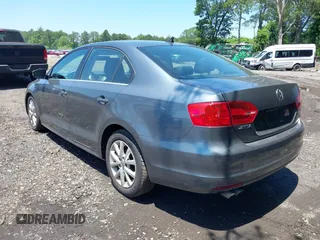 2013 Volkswagen Jetta SE with VIN 3VWDP7AJ2DM447510, listed as a IAAI auction lot 42522268 with 240,467 mi miles and . Bid and sale history available at DreamBid. Image 3.