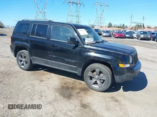 2016 Jeep Patriot Sport SE z VIN 1C4NJPBA6GD726742, wystawiony jako IAAI lot #41789371 z przebiegiem 87 828 mil mil oraz . Historia ofert i sprzedaży dostępna na DreamBid. Obrazek 1.