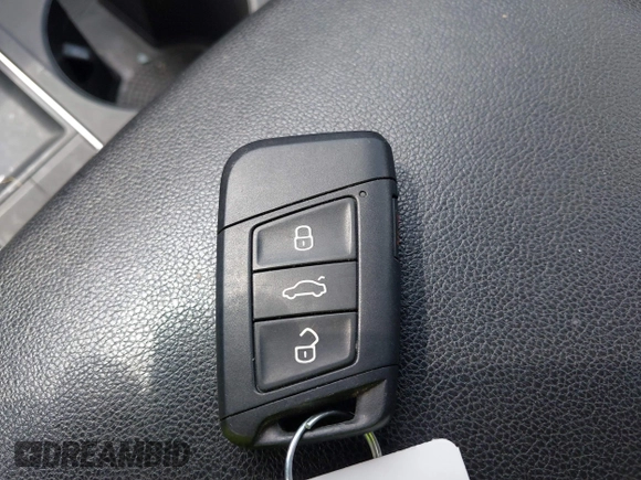 2018 Volkswagen Atlas SE with VIN 1V2CR2CA9JC535166, listed as a IAAI auction lot 42179451 with 146,625 mi miles and . Bid and sale history available at DreamBid. Image 11.