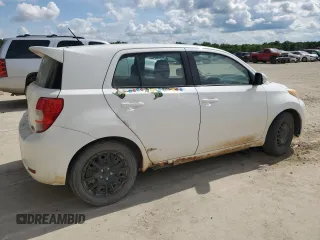 2008 Scion xD z VIN JTKKU10498J019764, wystawiony jako Copart lot #58905765 z przebiegiem Nie podano mil oraz Tytuł czysty. Historia ofert i sprzedaży dostępna na DreamBid. Obrazek 3.