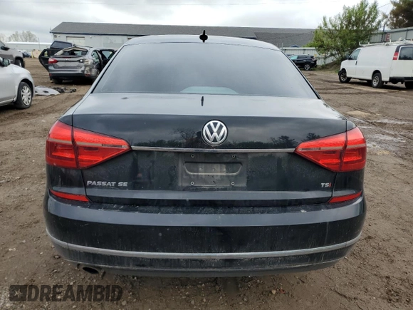 2016 Volkswagen Passat SE z VIN 1VWBT7A38GC051284, wystawiony jako Copart lot #56017235 z przebiegiem 120 066 mil mil oraz Czysty tytuł • Clean title. Historia ofert i sprzedaży dostępna na DreamBid. Obrazek 6.