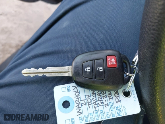 2021 Toyota Tacoma SR z VIN 3TMCZ5AN5MM377663, wystawiony jako IAAI lot #41726696 z przebiegiem 32 125 mil mil oraz . Historia ofert i sprzedaży dostępna na DreamBid. Obrazek 11.