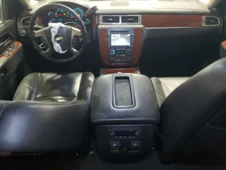 2012 Chevrolet Avalanche LTZ with VIN 3GNTKGE74CG233554, listed as a Copart auction lot 84366554 with 220,440 mi miles and Salvage Title. Bid and sale history available at carsss.com. Image 8.