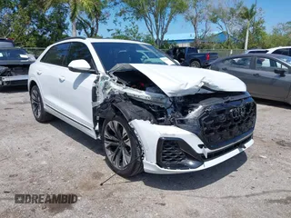 2025 Audi Q8 Premium Plus z VIN WA1EVBF18SD011370, wystawiony jako IAAI lot #42033326 z przebiegiem 164 mil mil oraz . Historia ofert i sprzedaży dostępna na DreamBid. Obrazek 6.