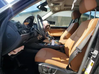 2017 BMW X3 xDrive28i z VIN 5UXWX9C31H0T19319, wystawiony jako Copart lot #50607795 z przebiegiem 137 741 mil mil oraz Szkoda całkowita • Salvage title. Historia ofert i sprzedaży dostępna na DreamBid. Obrazek 7.