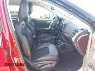 2021 Jeep Compass Altitude with VIN 3C4NJCBB3MT560039, listed as a IAAI auction lot 42536979 with 30,357 mi miles and . Bid and sale history available at DreamBid. Image 5.