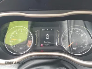 2015 Jeep Cherokee Latitude z VIN 1C4PJMCS0FW534959, wystawiony jako IAAI lot #42657381 z przebiegiem 114 577 mil mil oraz . Historia ofert i sprzedaży dostępna na DreamBid. Obrazek 7.