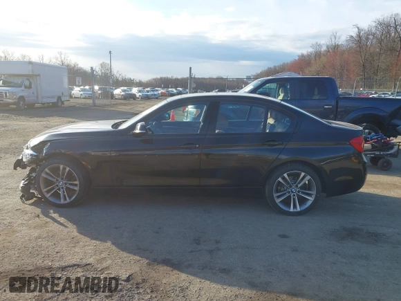 2016 BMW 3 Series 328i xDrive z VIN WBA8E3G58GNU02737, wystawiony jako IAAI lot #41882960 z przebiegiem 63 966 mil mil oraz . Historia ofert i sprzedaży dostępna na DreamBid. Obrazek 14.